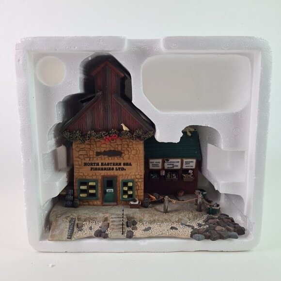 Dept 56 North Eastern Sea Fisheries LTD Dickens Village Lighted House 58316 - Picture 10 of 11
